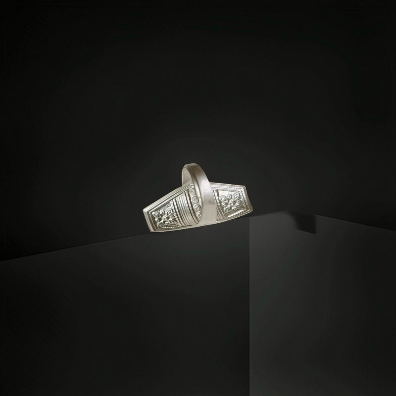 Ethnic Silver Statement Ring: Traditional Chinese Ethnicity × Modern Fashion