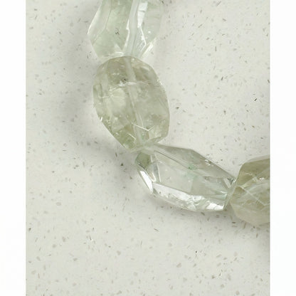 Elegant Green Quartz and Two-Tone Pearl Bracelet – Genuine Rice Pearl & Gray Pearl Beaded Stretch Band, Dainty Crystal Healing Jewelry for Women, Bridal or Birthday Gift